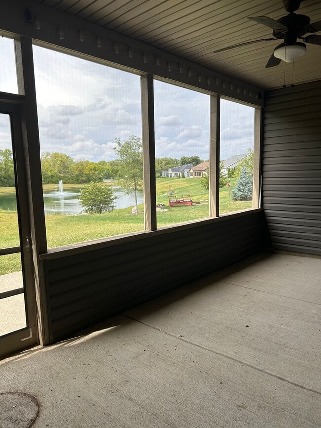 Building Photo - 4420 Hayloft Unit 1