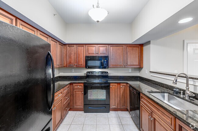2BR, 1BA - Kitchen