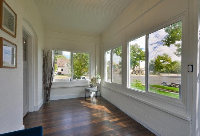 Photo - Beautifully remodeled 3 Bedroom Bungalow in Old Town