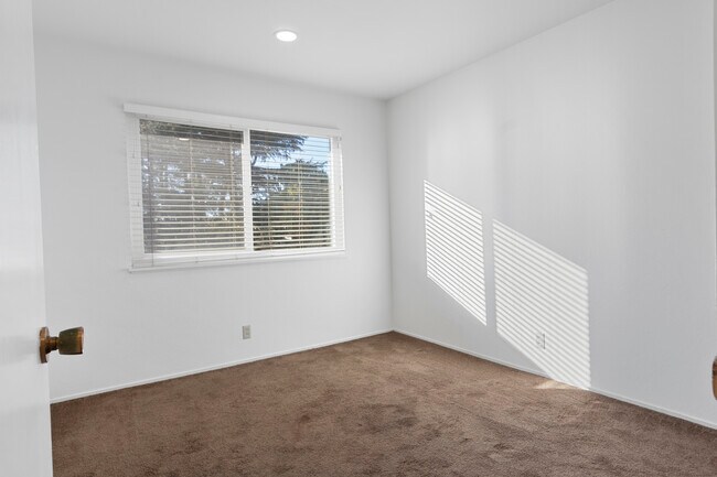 Photo - 503 27th St Unit 503