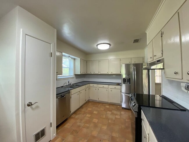 Photo - 619 Baird Dr
