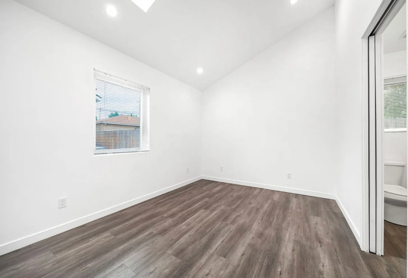 Photo - 554 N Cambridge St