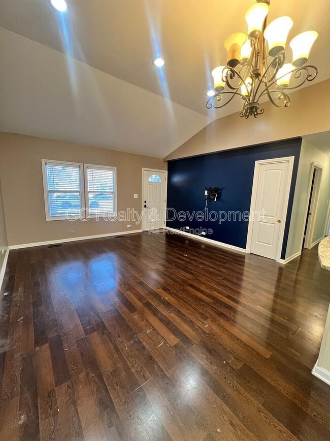 Photo - 3001 75th St