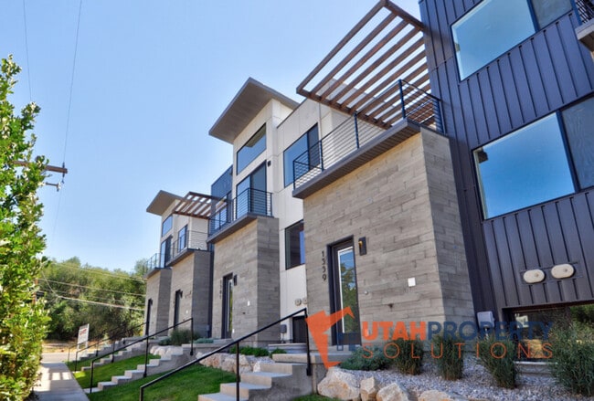 Photo - 1559 E Talo Ct Townhome