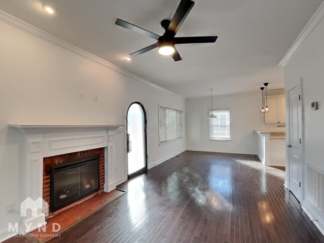 Photo - 211 Idlewild Ave