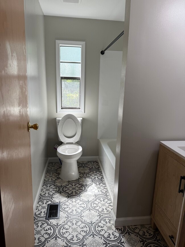 Photo - 970 Whippoorwill Way