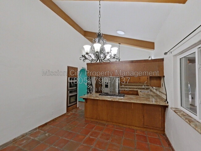 1055 Toro Canyon Rd
