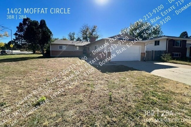Photo - 1402 Moffat Cir House