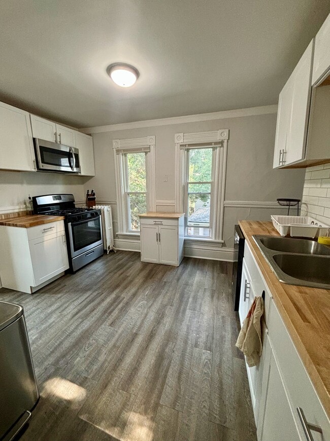 Building Photo - 3224 Hennepin Ave Unit 3 Rental