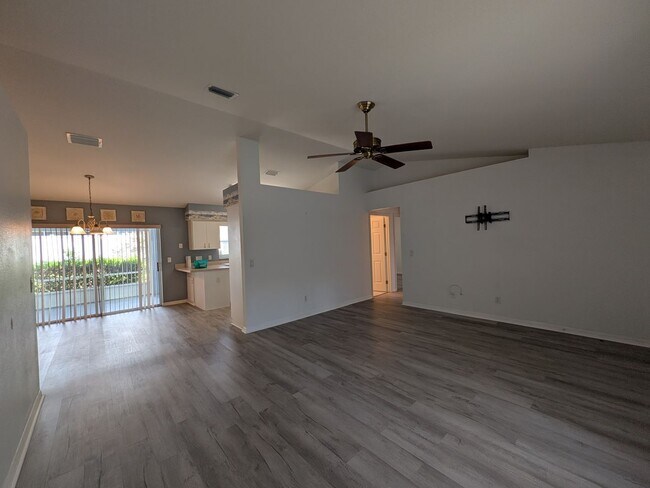 Photo - Lovely 3/2/2 Citrus Springs home with Hot Tub