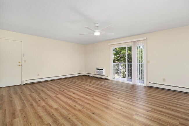 Photo - Parkway Apartments