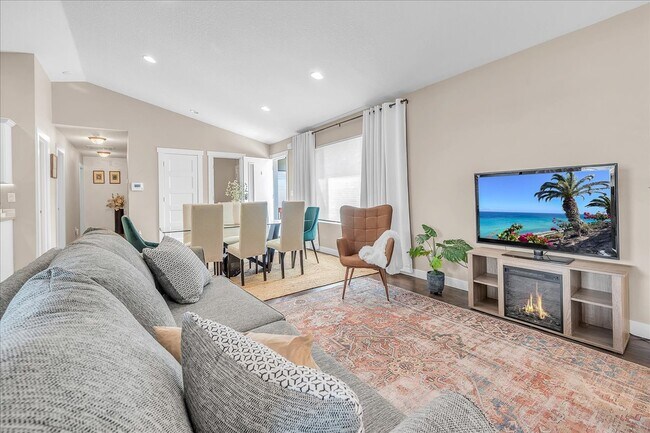 Photo - 2003 E 33rd St