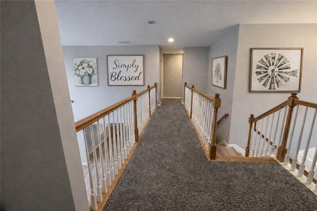 Photo - 915 Bishops Crossing