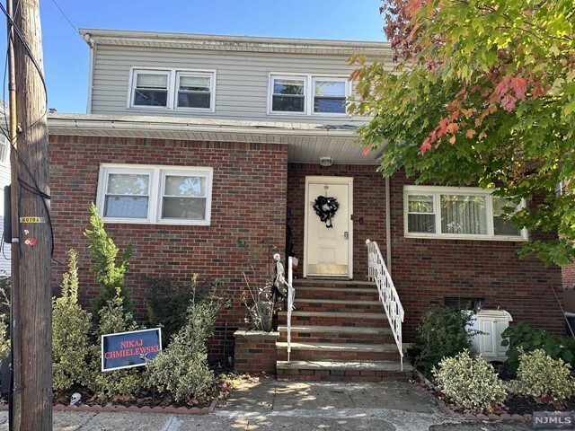 Photo - 742 Jefferson Ave Townhome