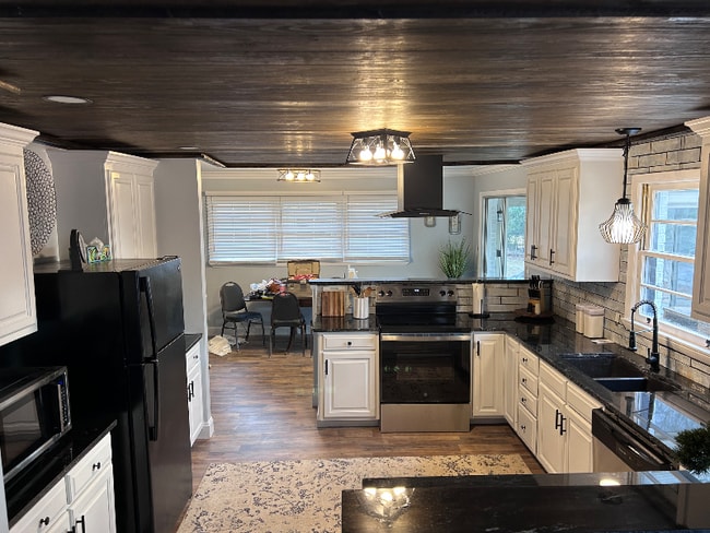 Photo - 3202 Whitesburg Dr