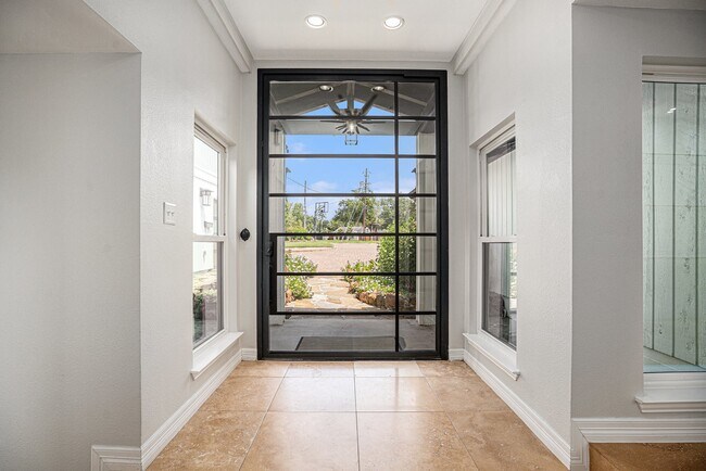 Photo - 107 Cedar Ln