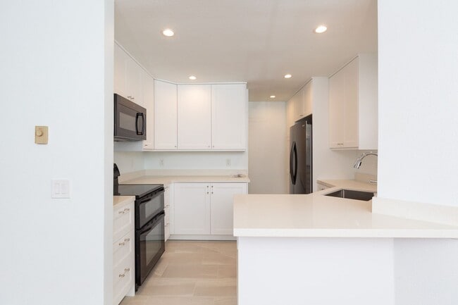 Photo - 2 bed, 2 bath Townhome – LA JOLLA/UTC