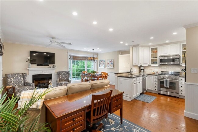 Photo - 2 Bedroom, 1 Bath furnished Cottage