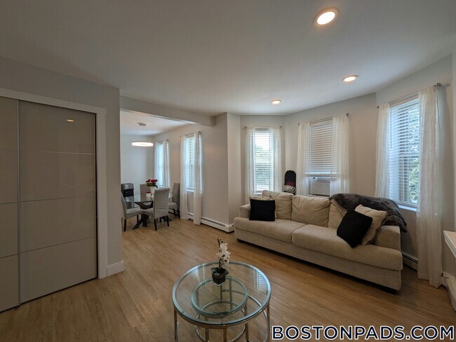 Building Photo - 390 Riverway Rental