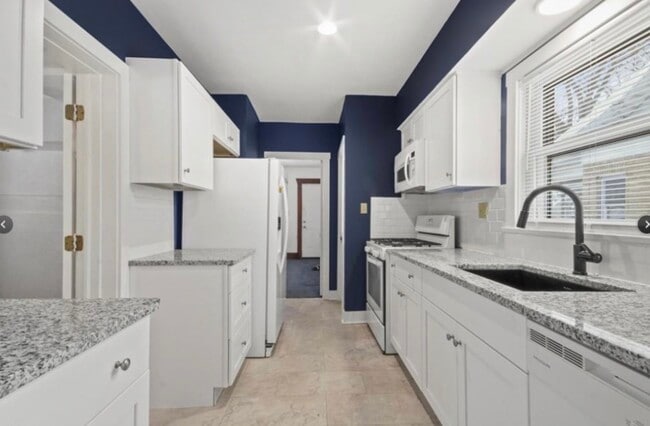 Photo - 2003 E Midlothian Blvd