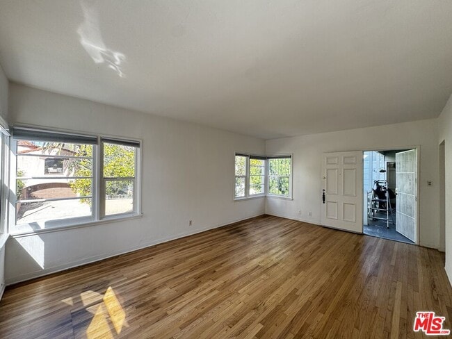 1246 Edris Dr