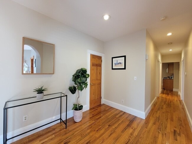 Photo - 20 Forbes St Unit 1