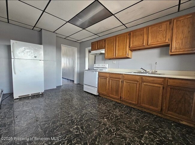 Photo - 202 Moosic Rd