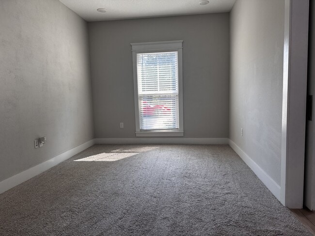 Photo - 743 N A St