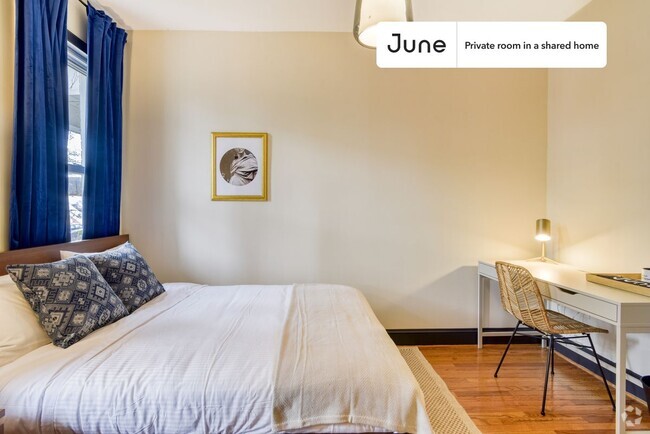Building Photo - Private bedroom in 5 bed/2 bath Home