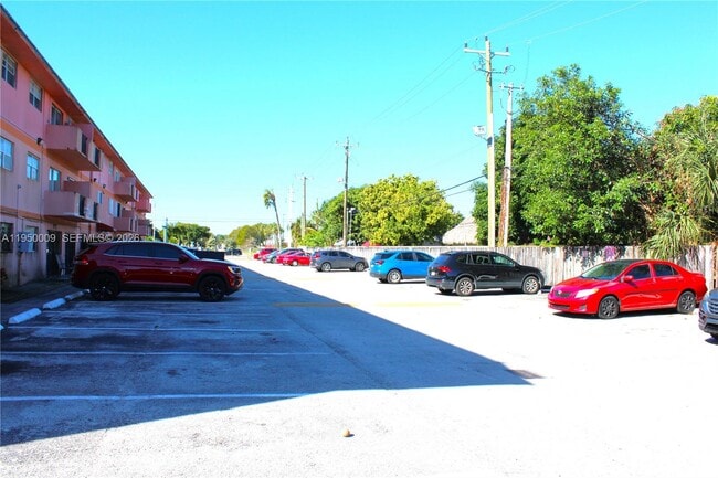 Photo - 17101 NW 57th Ave Unit 319