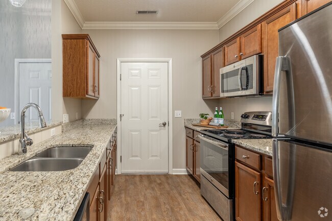 2BD, 2BA - 1,040-1,129SF