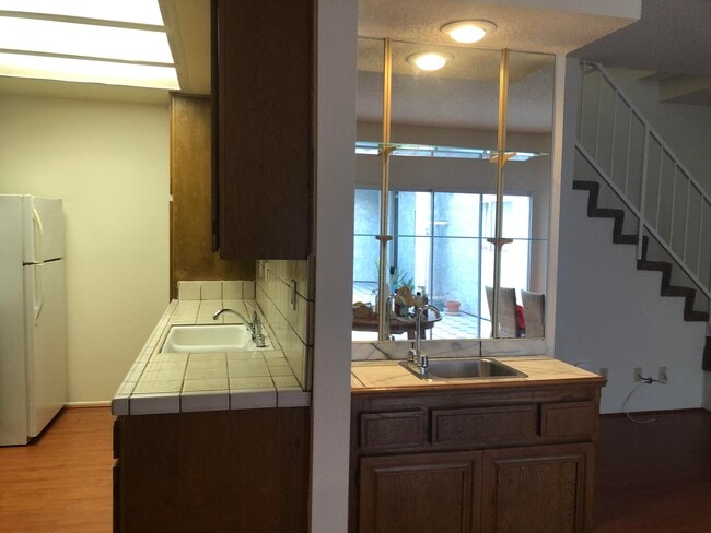 Building Photo - 1540 Centinela Ave Unit 108