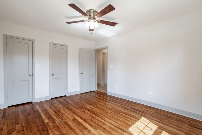 Photo - 1517 Live Oak St