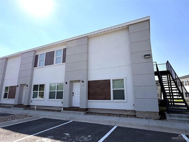 Building Photo - 9 E Yuma Ave Unit 502