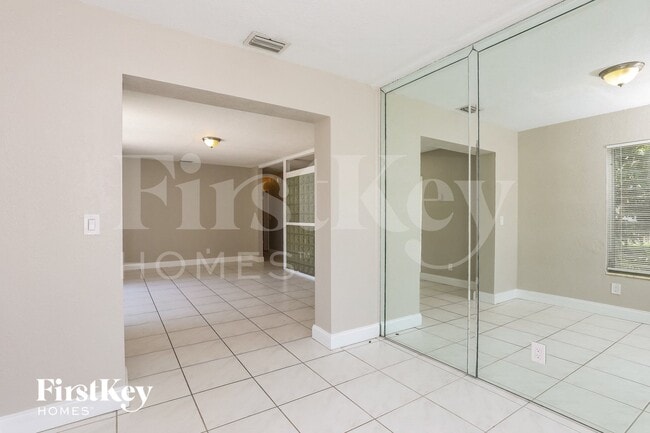 Photo - 6487 SW 26th St