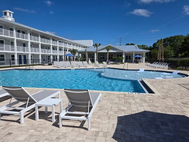 Building Photo - Parkview Village