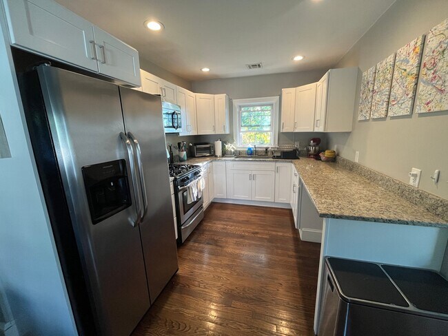67 Madison Ave Unit 2