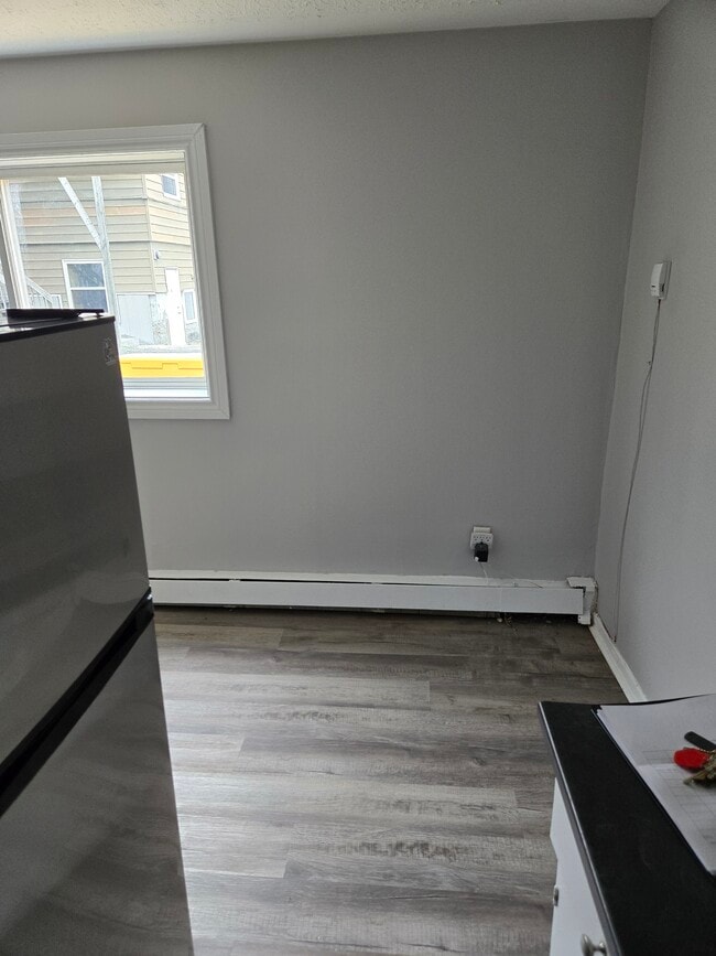 Photo - Comfortable 1-Bedroom Apartment – Heat & Hot Water Included! *PET Friendly* Unit 0002