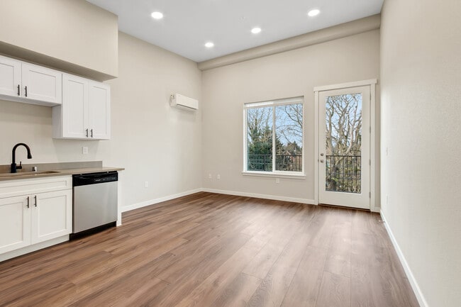 Building Photo - 2108 S J St Unit 203