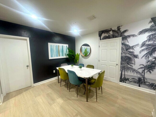 Photo - 6715 NE Miami Pl Unit ID1345377P