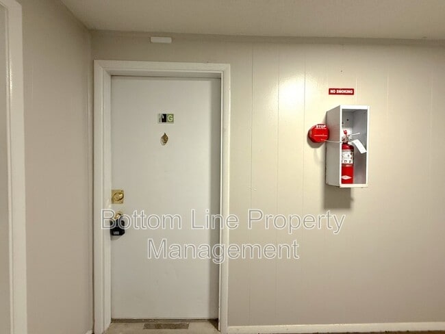 Photo - 3148 Central Ave Unit Apt G