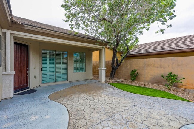 Photo - Anthem Country Club Beauty w/ Casita