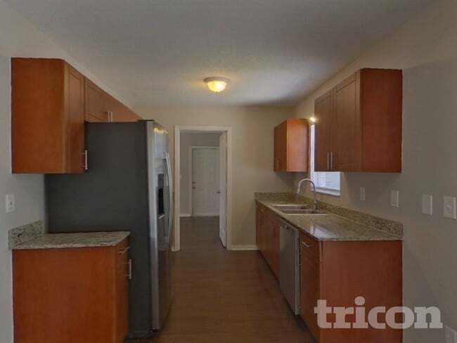 Photo - 3310 51st St N