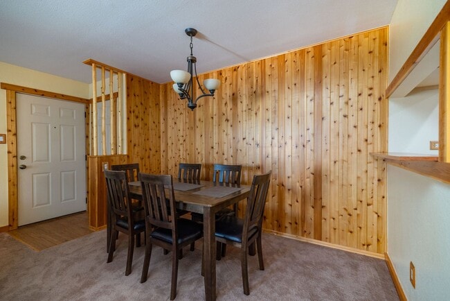601 W San Mateo Rd Unit 1
