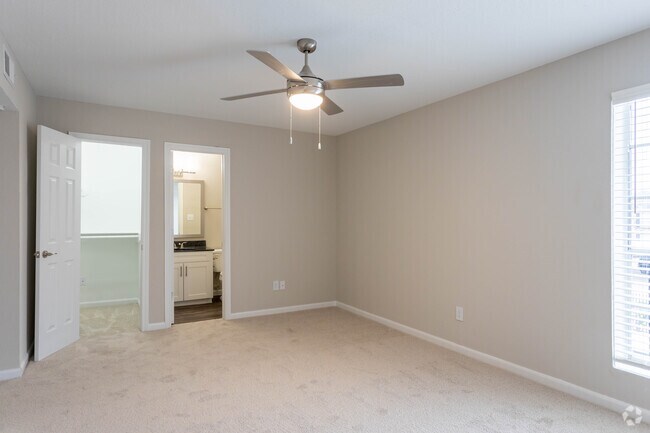 1 BR, 1 BA - 848 SF