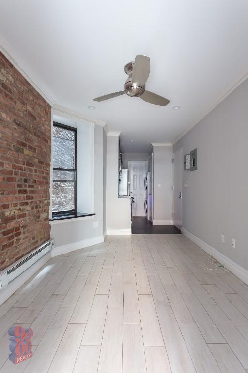 Photo - 219 E 28th St
