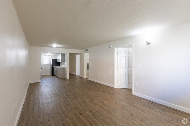 2 habitaciones, 1 baño, 936 pies cuadrados, sala de estar