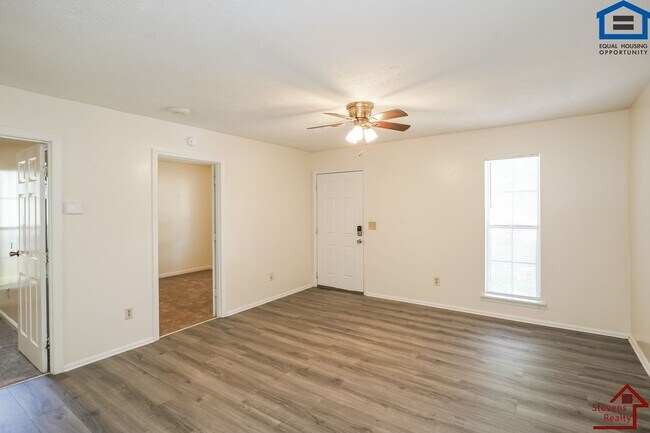 Photo - 174 Bybee Woods Dr Unit 2