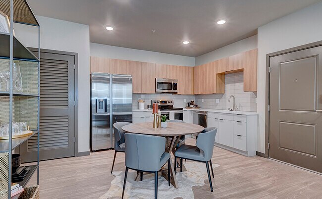 Building Photo - Azure Rental