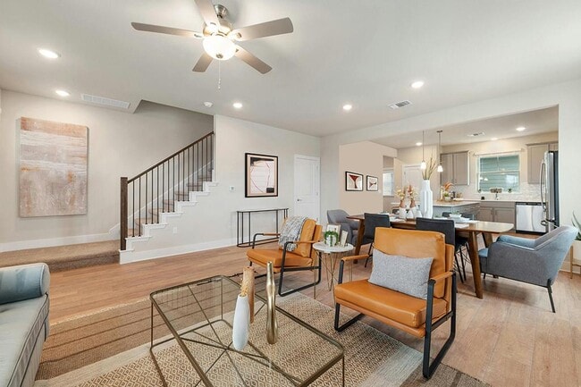 Photo - 5804 Rotunda View